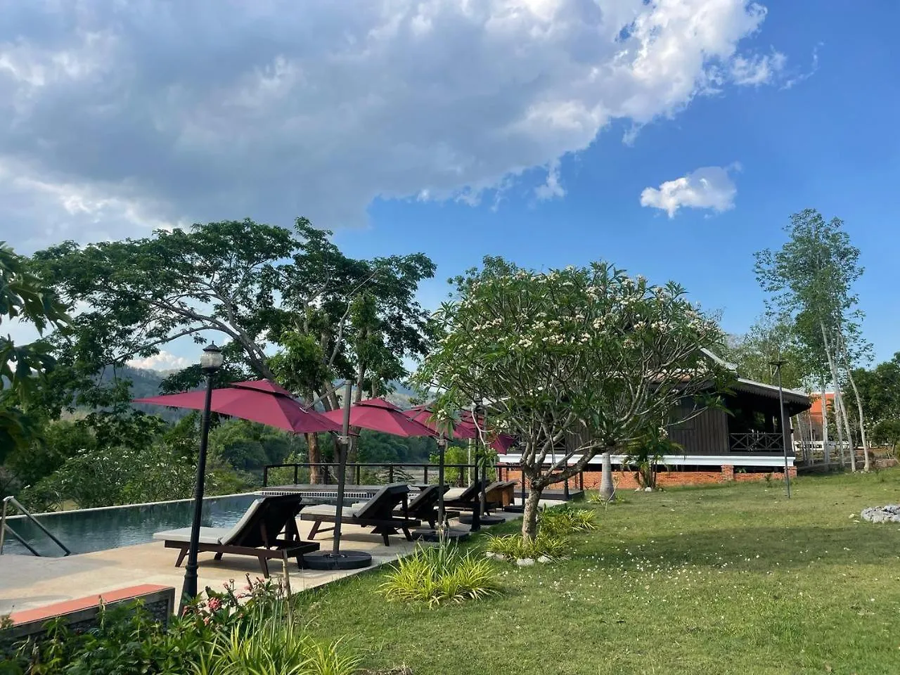 Nam Ou Riverside Hotel & Resort Apartment Luang Prabang