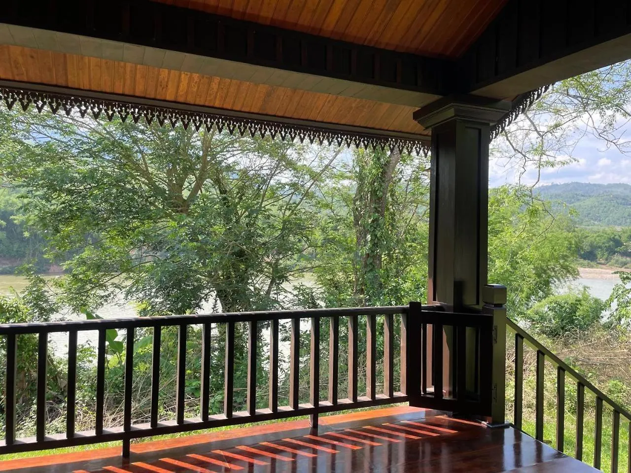 Nam Ou Riverside Hotel & Resort