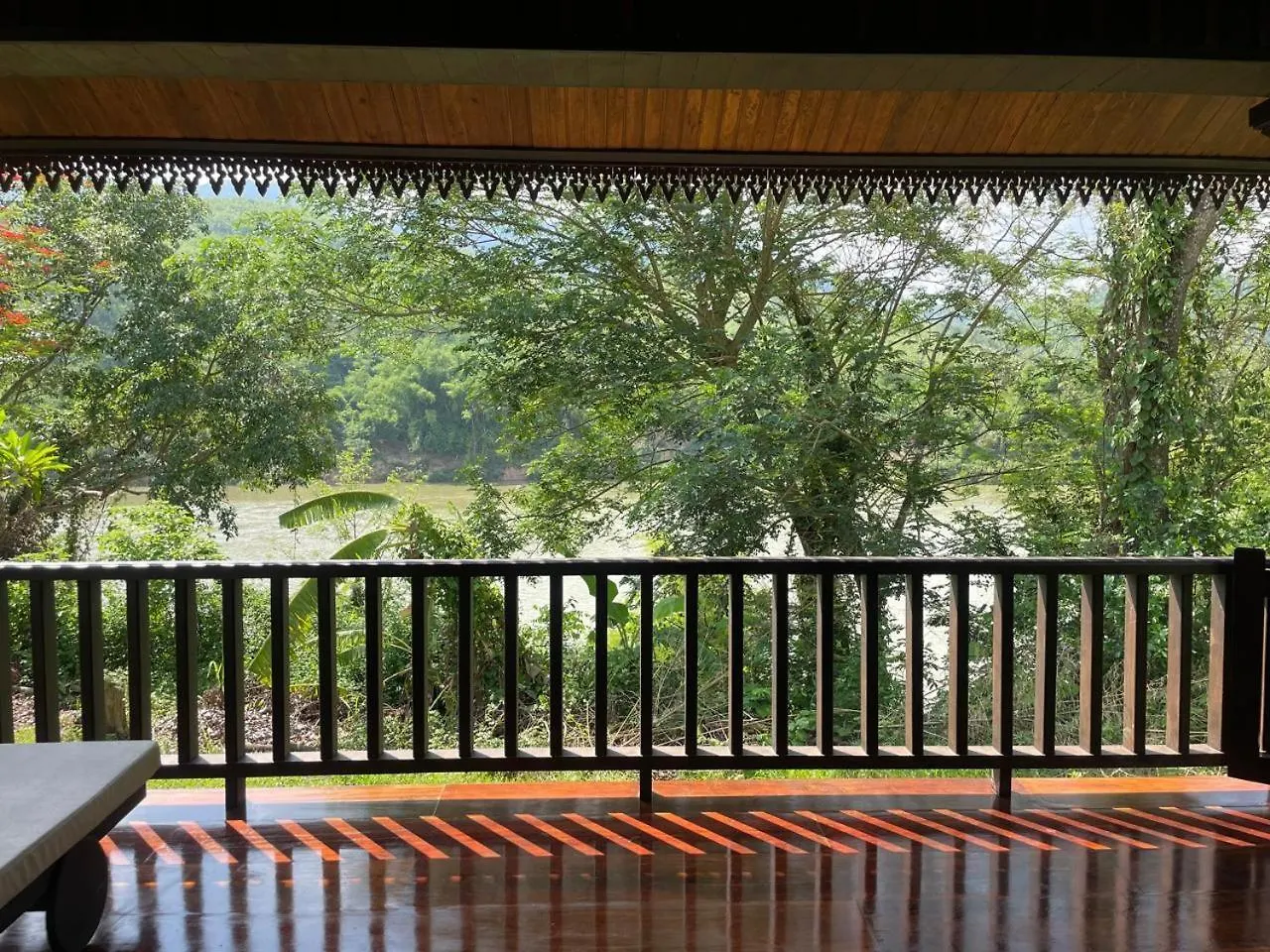 Nam Ou Riverside Hotel & Resort 0*, Luang Prabang