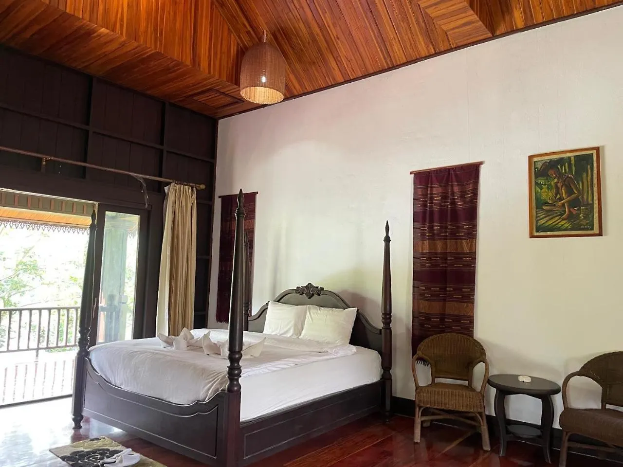 Nam Ou Riverside Hotel & Resort Laos