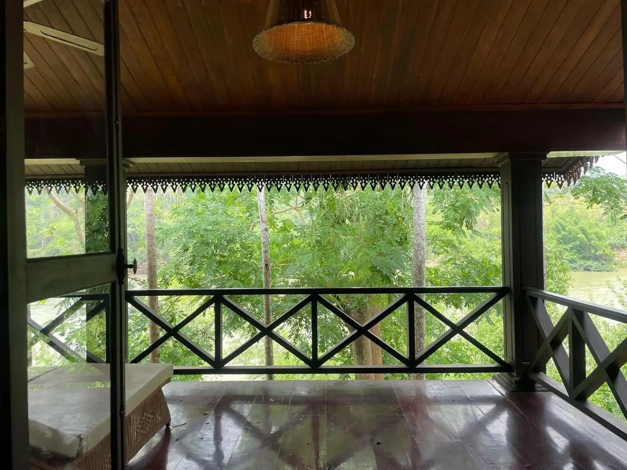 Nam Ou Riverside Hotel & Resort 0*, Luang Prabang Laos
