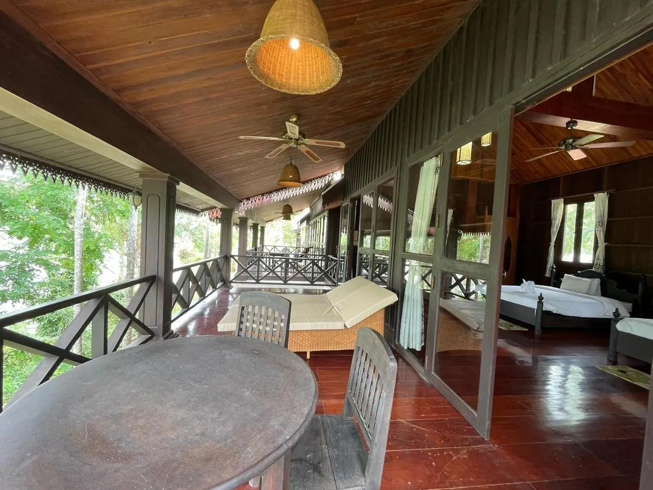 Nam Ou Riverside Hotel & Resort Apartment