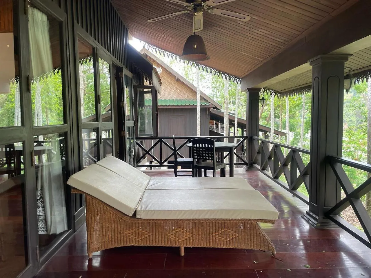 Nam Ou Riverside Hotel & Resort Laos