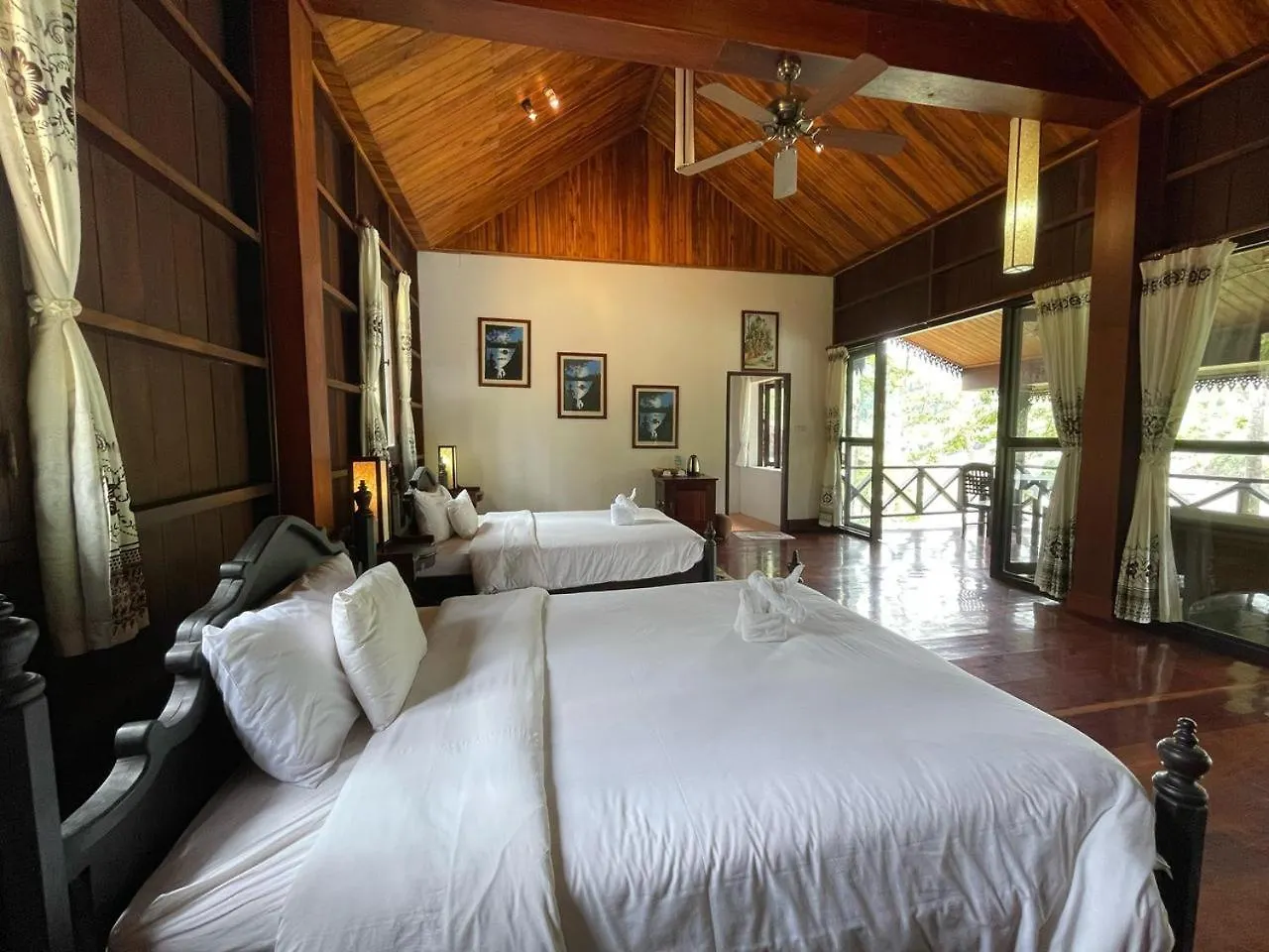 Nam Ou Riverside Hotel & Resort Apartmán