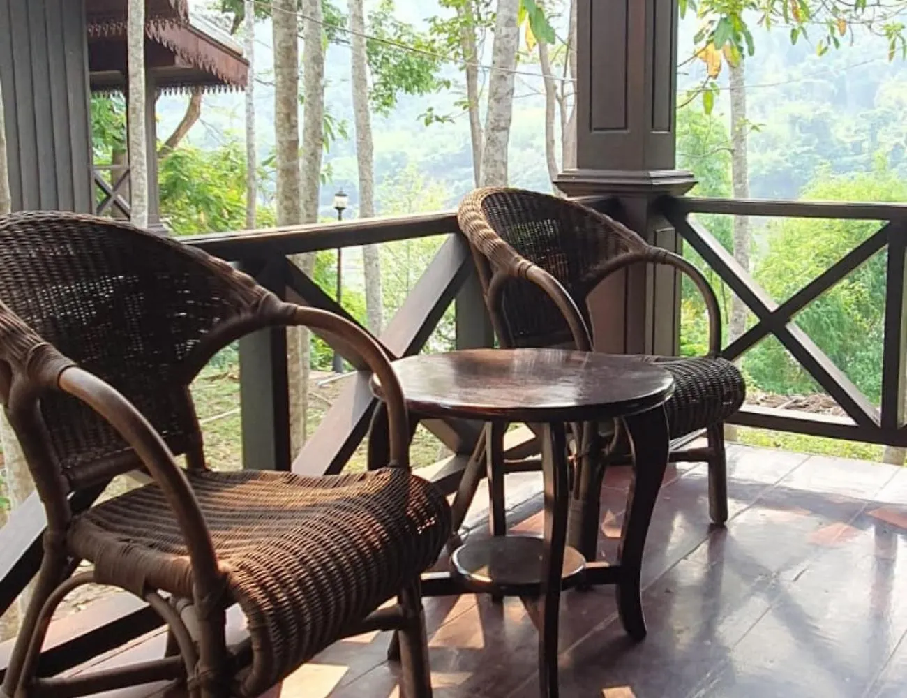 Nam Ou Riverside Hotel & Resort Laos
