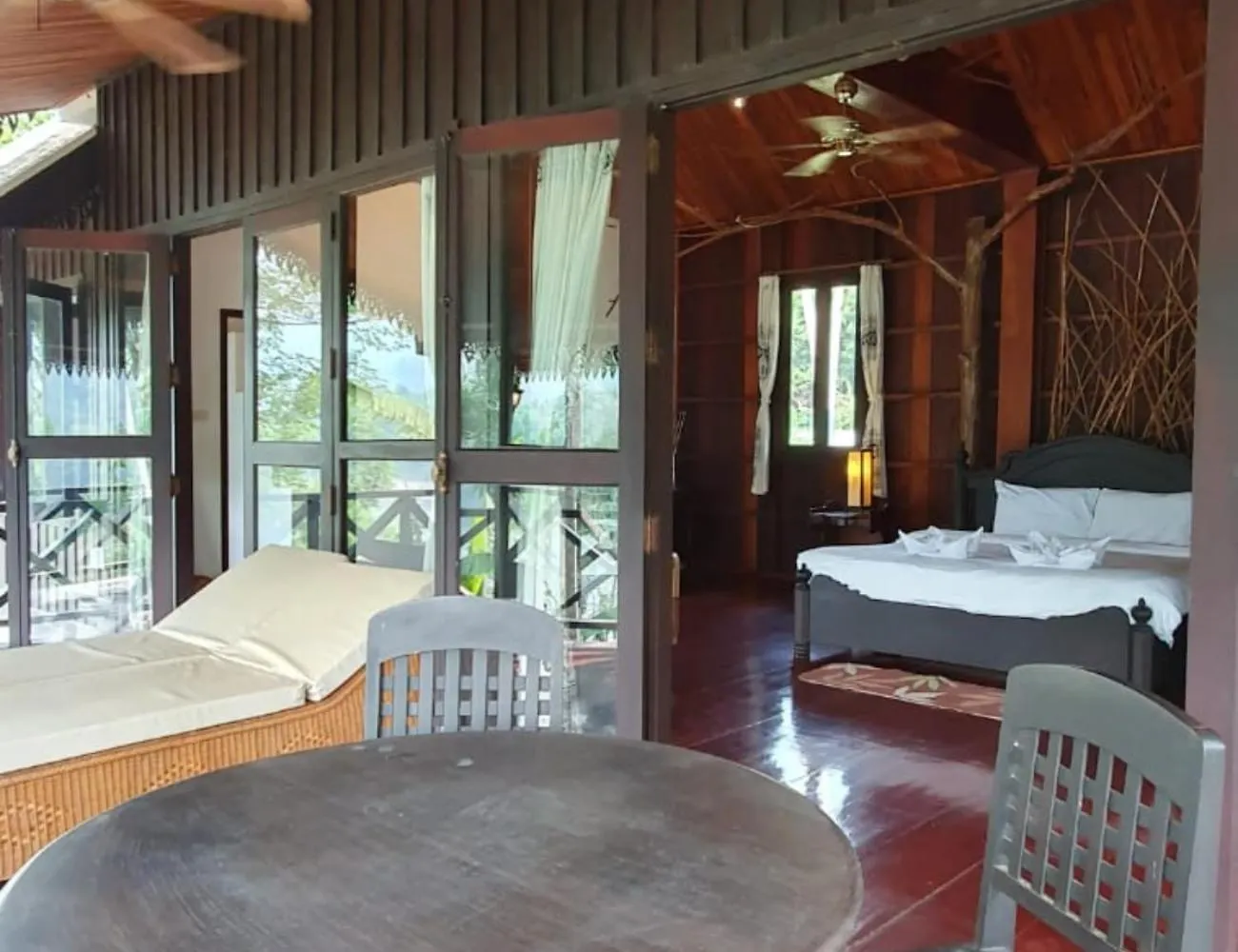 Nam Ou Riverside Hotel & Resort