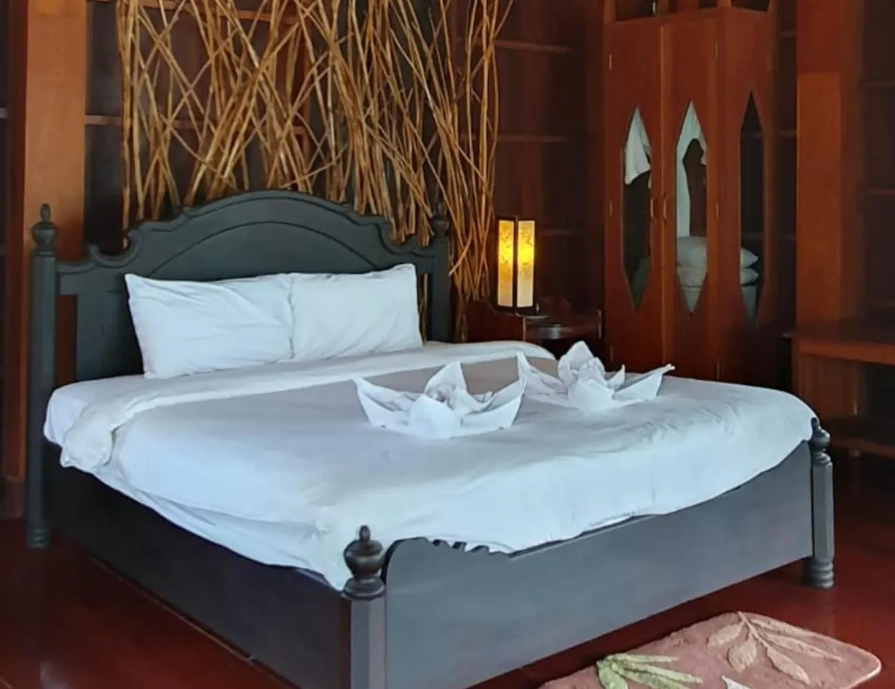 Nam Ou Riverside Hotel & Resort Laos